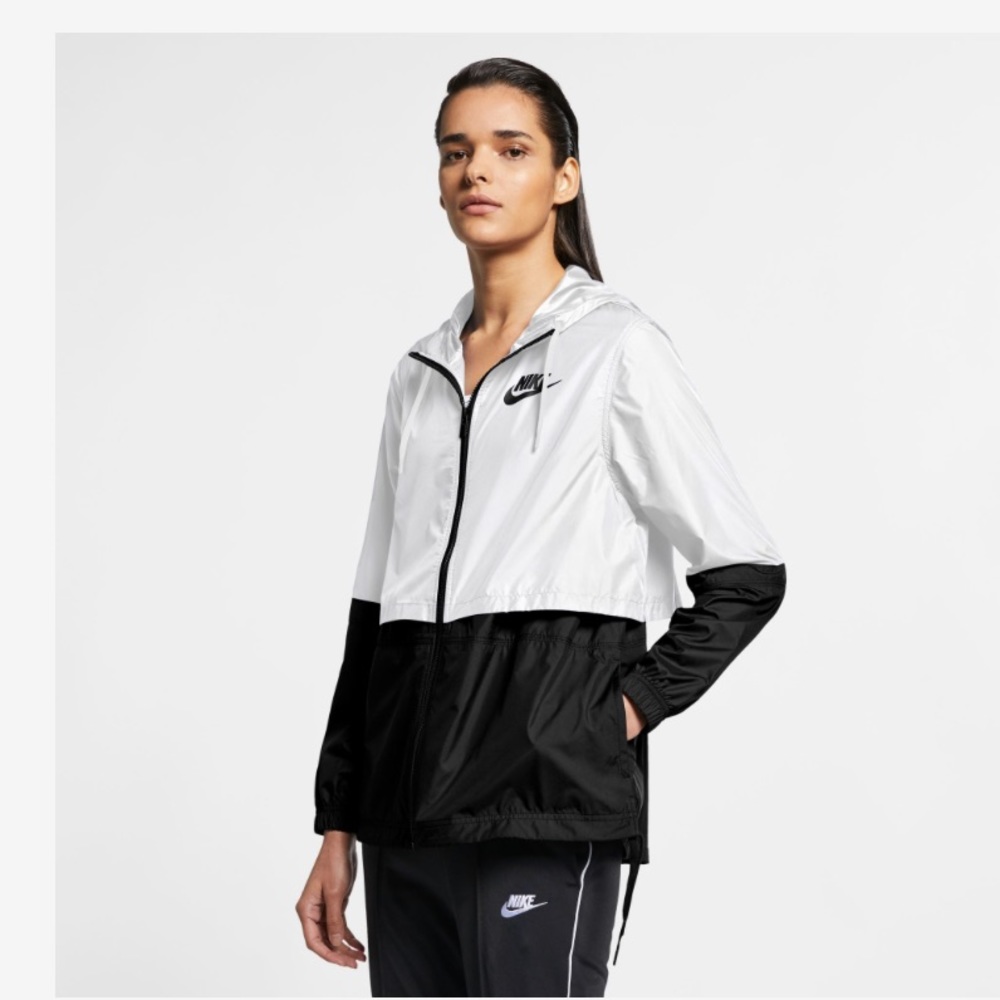 Women’s Nike Windbreaker